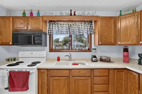1204 West Violet Street Freeport IL 61032