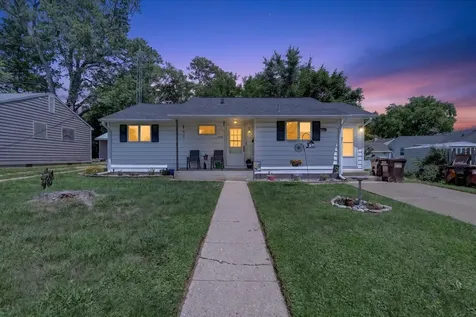 1204 West Violet Street Freeport IL 61032