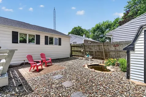1204 West Violet Street Freeport IL 61032