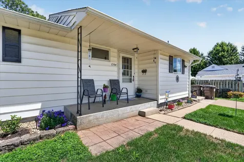 1204 West Violet Street Freeport IL 61032