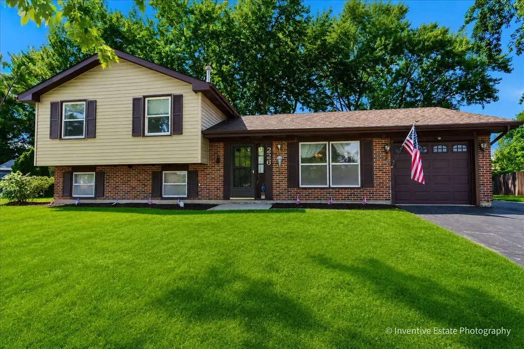 226 Lincolnshire Court Bolingbrook IL 60440