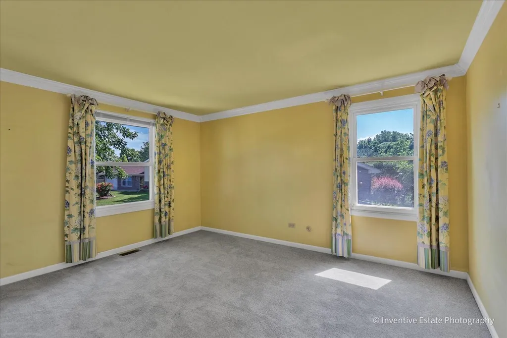 226 Lincolnshire Court Bolingbrook IL 60440