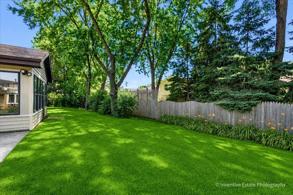 226 Lincolnshire Court Bolingbrook IL 60440
