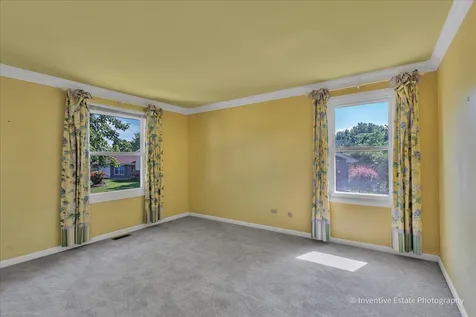 226 Lincolnshire Court Bolingbrook IL 60440