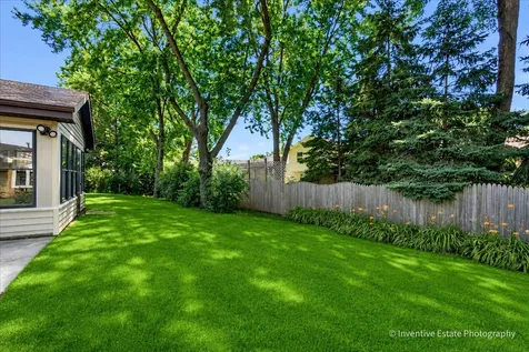 226 Lincolnshire Court Bolingbrook IL 60440