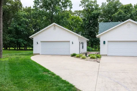 3608 Andrews Court Salem IL 62881
