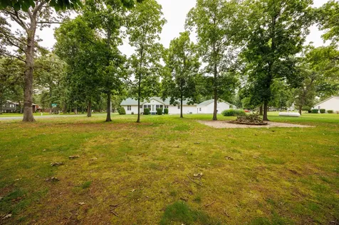3608 Andrews Court Salem IL 62881