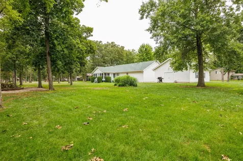 3608 Andrews Court Salem IL 62881