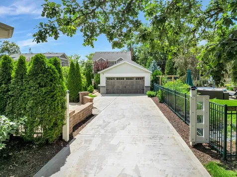 220 Hickory Street Frankfort IL 60423