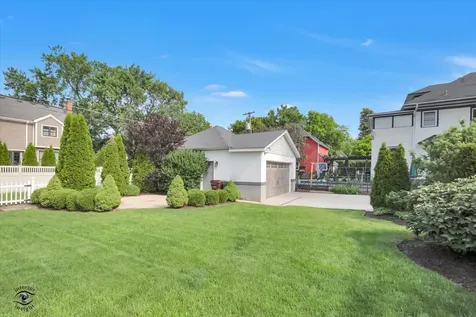 220 Hickory Street Frankfort IL 60423