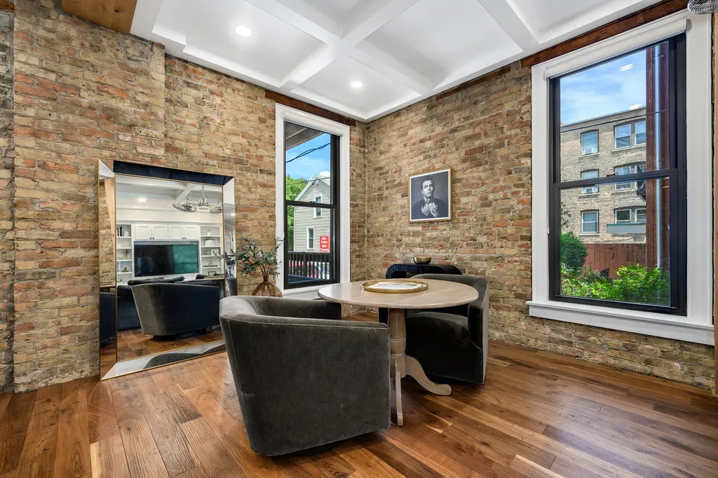 540 West Belden Avenue Chicago IL 60614