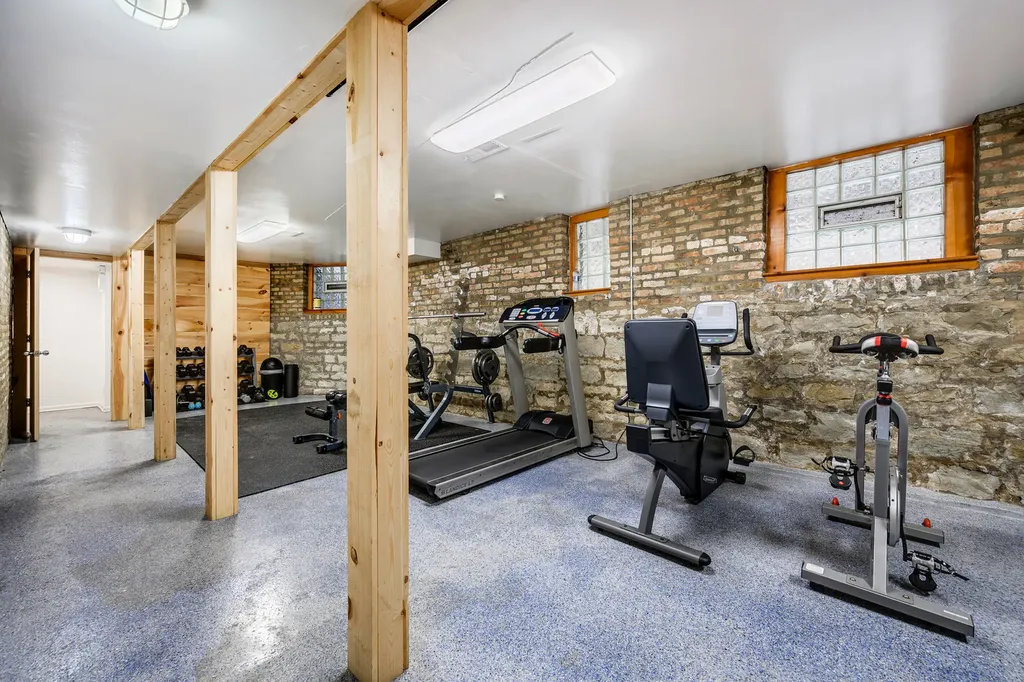 540 West Belden Avenue Chicago IL 60614