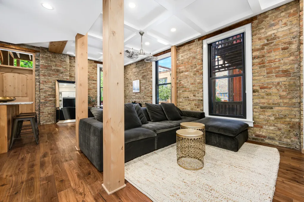 540 West Belden Avenue Chicago IL 60614