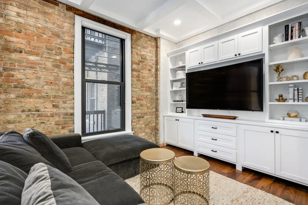 540 West Belden Avenue Chicago IL 60614