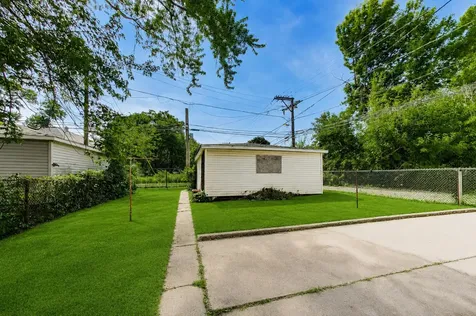 11514 South Yale Avenue Chicago IL 60628