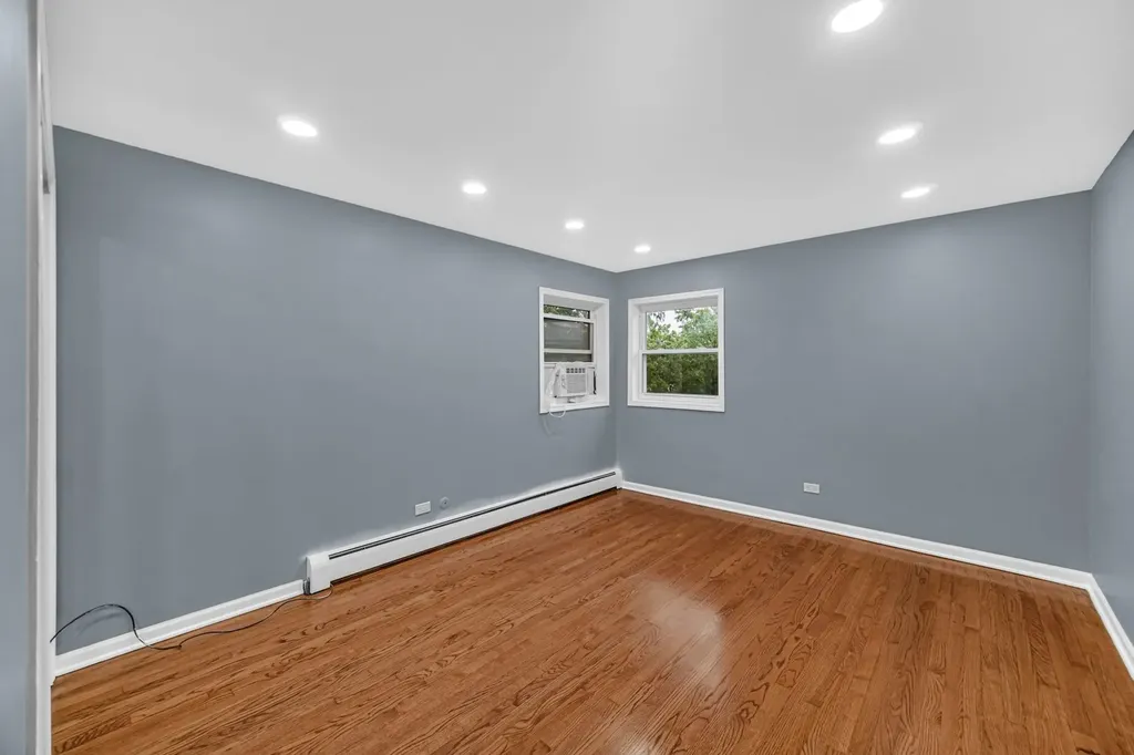 5700 West Montrose Avenue Chicago IL 60634