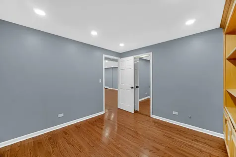 5700 West Montrose Avenue Chicago IL 60634