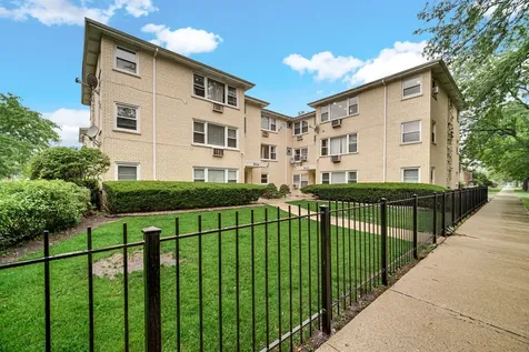 5700 West Montrose Avenue Chicago IL 60634