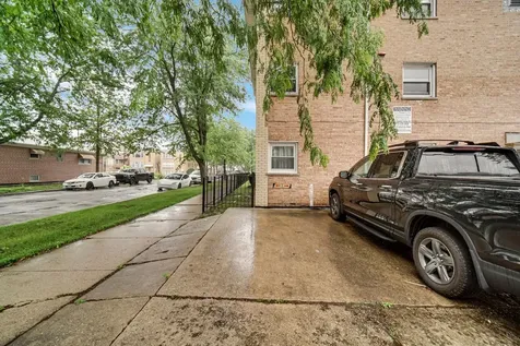5700 West Montrose Avenue Chicago IL 60634
