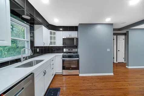 5700 West Montrose Avenue Chicago IL 60634