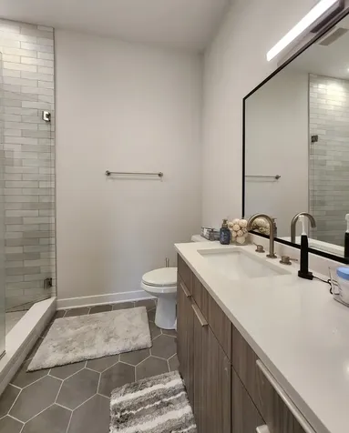 1348 West Roscoe Street Chicago IL 60657