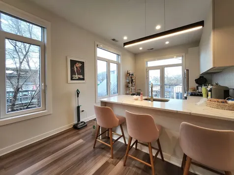 1348 West Roscoe Street Chicago IL 60657