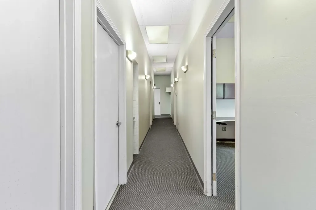 735 West 35th Street Chicago IL 60616