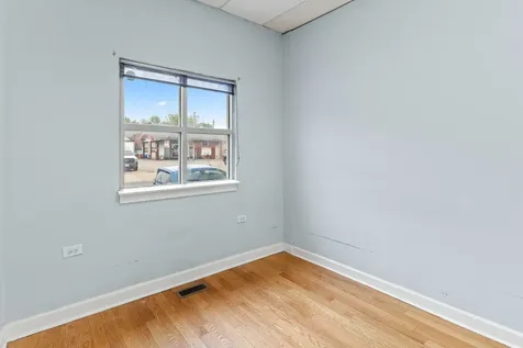 735 West 35th Street Chicago IL 60616
