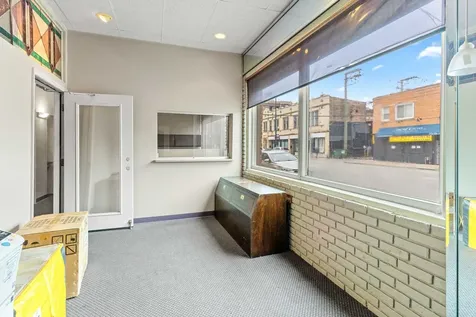 735 West 35th Street Chicago IL 60616