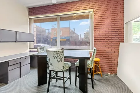 735 West 35th Street Chicago IL 60616