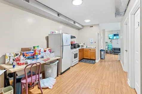 735 West 35th Street Chicago IL 60616