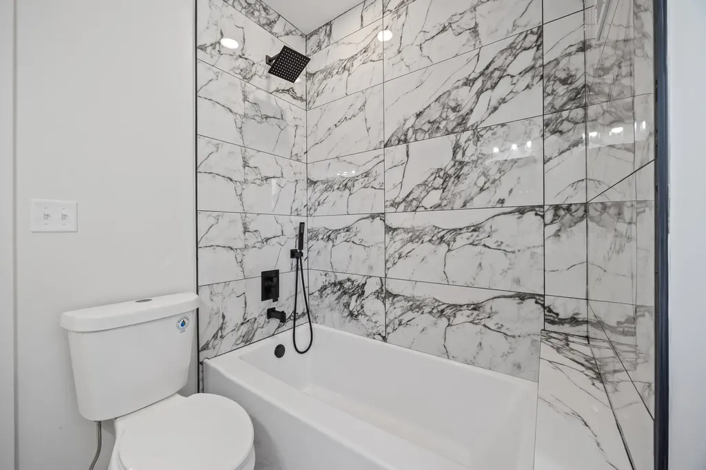 11304 South Lowe Avenue Chicago IL 60628