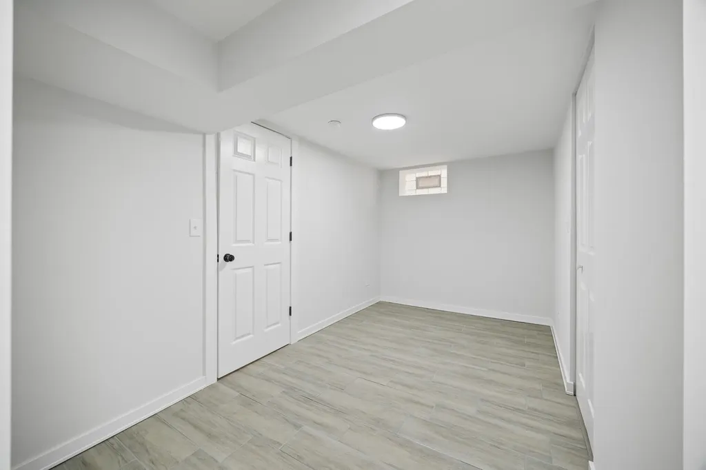 11304 South Lowe Avenue Chicago IL 60628