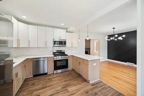 11304 South Lowe Avenue Chicago IL 60628