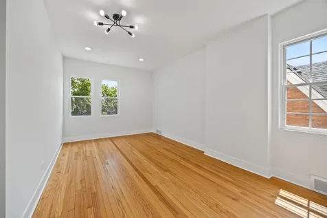 11304 South Lowe Avenue Chicago IL 60628