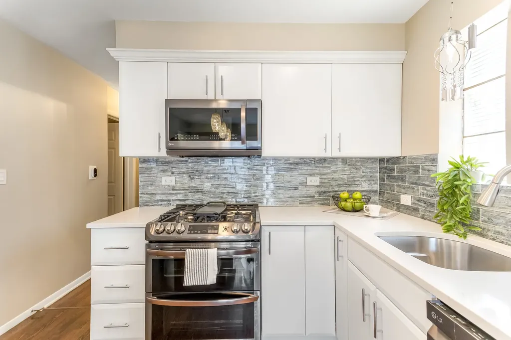 5815 North Oketo Avenue Chicago IL 60631