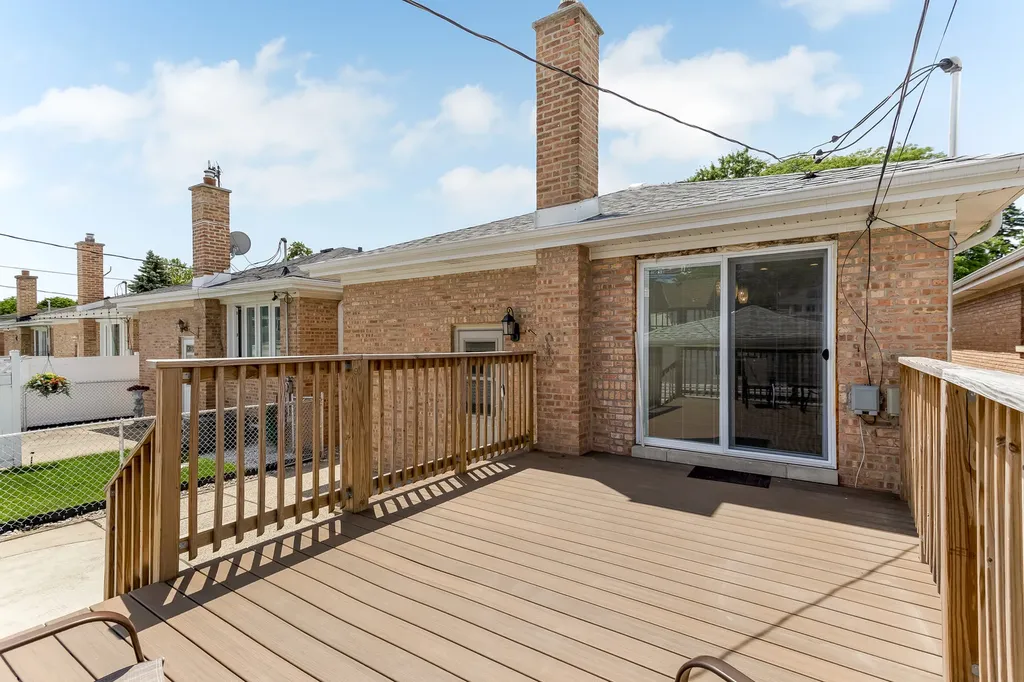 5815 North Oketo Avenue Chicago IL 60631