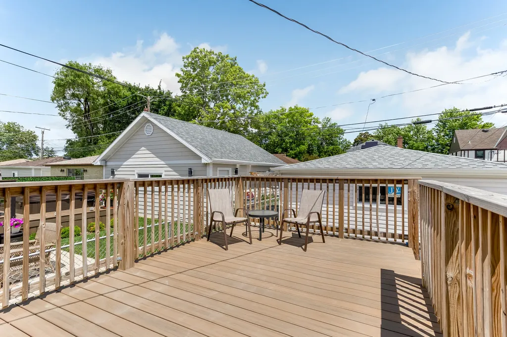 5815 North Oketo Avenue Chicago IL 60631