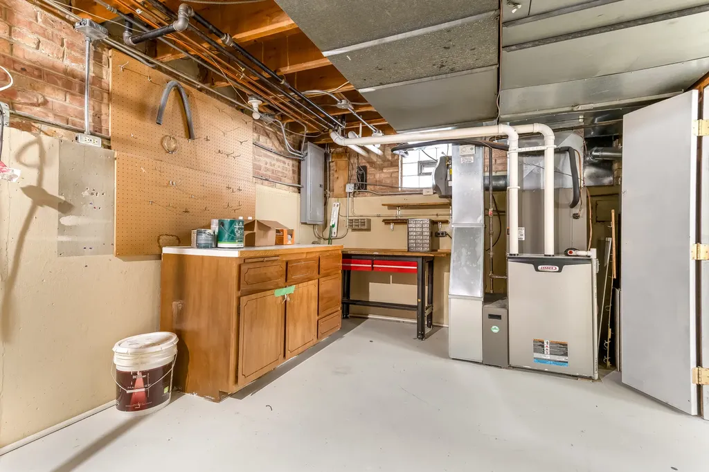 5815 North Oketo Avenue Chicago IL 60631