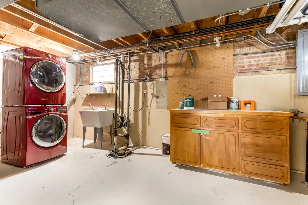 5815 North Oketo Avenue Chicago IL 60631