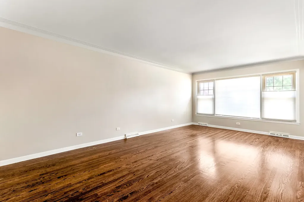 5815 North Oketo Avenue Chicago IL 60631