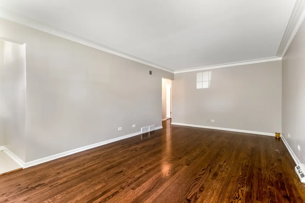 5815 North Oketo Avenue Chicago IL 60631