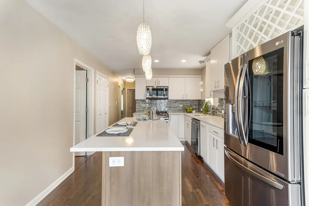 5815 North Oketo Avenue Chicago IL 60631
