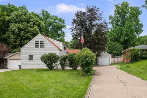 1321 46TH Avenue Rock Island IL 61201