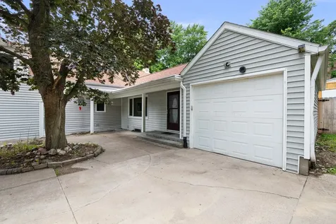 1321 46TH Avenue Rock Island IL 61201