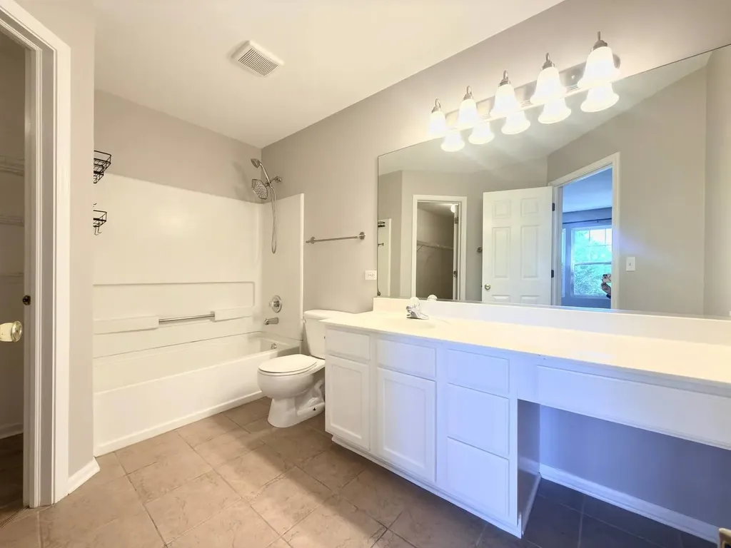 3989 Blackstone Drive Aurora IL 60504