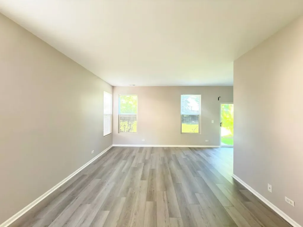 3989 Blackstone Drive Aurora IL 60504