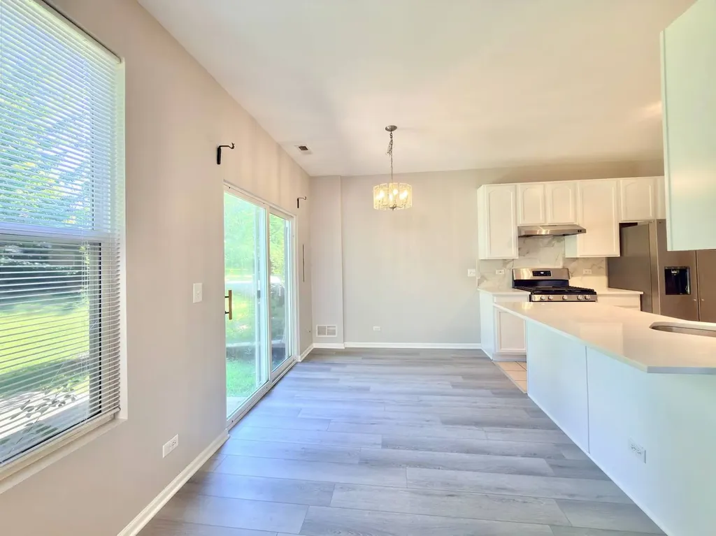 3989 Blackstone Drive Aurora IL 60504