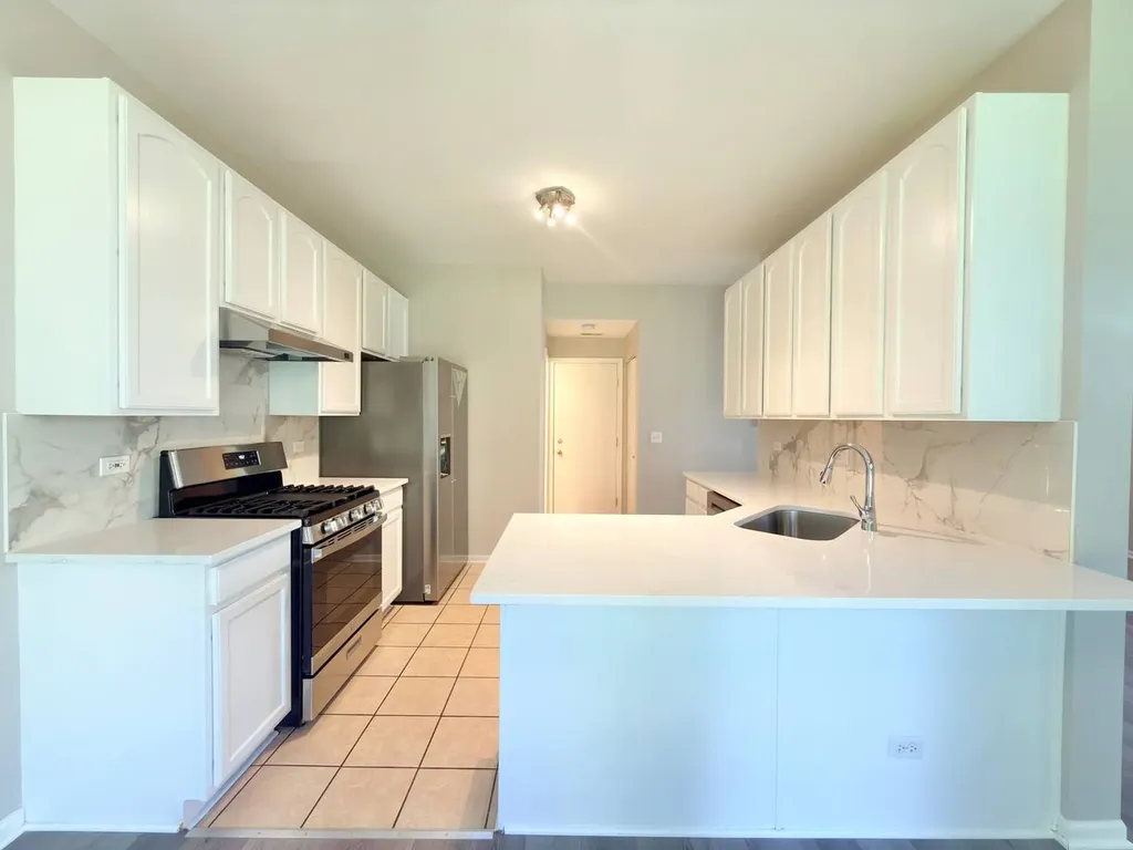 3989 Blackstone Drive Aurora IL 60504