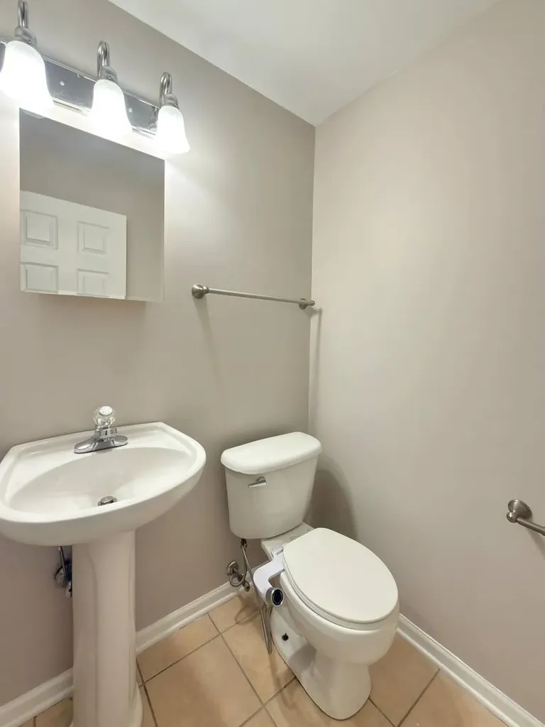 3989 Blackstone Drive Aurora IL 60504
